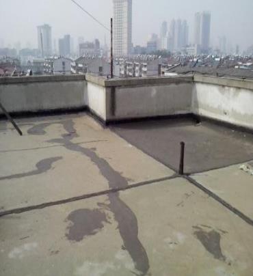 兰坪漏水维修 楼顶漏水是什么原因，楼顶漏水维修方法是什么?